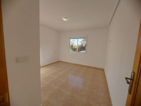 Villa en venta en Algorfa