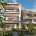 Prestigious apartment with private garden