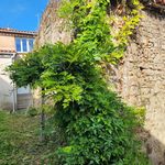 Maison ancienne dans le bourg