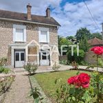 Maison de ville 110 m², 4 pièces, avec logement indépendant, jardin et dépendances.