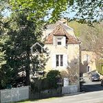 COUP DE COEUR ASSSURE pour cette jolie maison de village en pierre 100 m², 3 chambres + cour