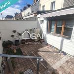 Idéal primo accédants, maison mitoyenne avec courette et grand garage, au calme