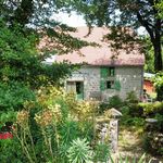 Maison en pierre rénovée à neuf dans un cadre naturel rare