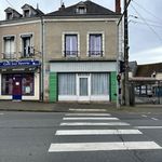 Maison de ville avec dépendances et garage