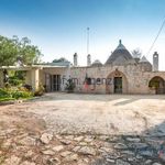 For sale complex of trulli and lamia Latiano