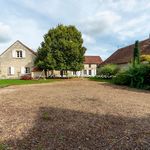 Corps de ferme rénové avec piscine intérieure, spa, sauna, home cinéma