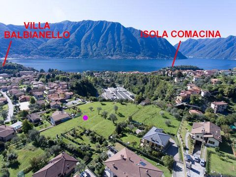 Situated in a panoramic location, in the hills of Lenno. The complex faces Comicina island and is surrounded by gardens and residential villas. The apartments, built with high quality material and great attention to details, will either have spacious...