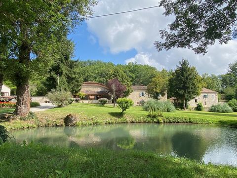 In a pretty valley, almost entirely made up of the 15 ha estate, is this estate bordered by woods and crossed by a stream and its pond. An exceptional natural environment. The buildings are well maintained and in good condition. A building remains to...