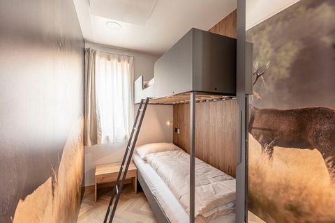 This modern, detached, single-storey chalet is located in the car-free holiday park Chalets & Glamping Nassfeld, which opened in May 2022. There is a beautiful terrace overlooking the mountains where you can enjoy the morning sunrise and breakfast. T...