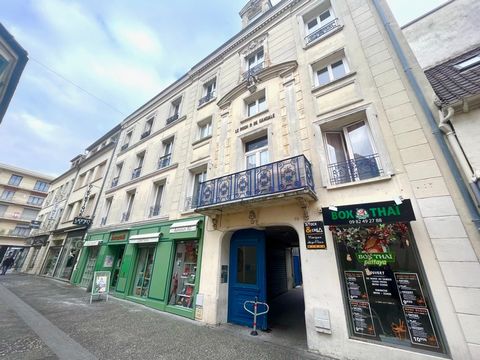 Dpt Yvelines (78), à vendre appartement T2 de 30 m² Hyper centre ville - cave