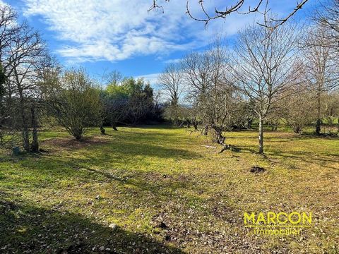 MARCON Immobilier GUERET - Creuse en Limousin Nouvelle Aquitaine - Réf.87873 Your agency MARCON Immobilier proposes you this beautiful plot of building land ideally placed at the doors of GUERET of a surface of 1958 m². Water, electricity and mains d...