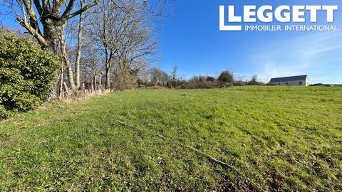 A19168LSL50 - One of five plots available, with services in place and a mains drainage connection and Fibre internet! A chance for you to build you own dream home in a lovely Normandy town! Information about risks to which this property is exposed is...