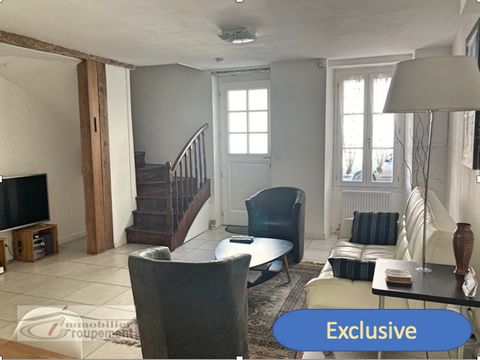 This pretty little town house is ideally located between the Place du Marché and the Dordogne River in the Bastide town of Sainte Foy la Grande, famous for it's superb Saturday market. Completely renovated in 2017, it is habitable immediately, and it...