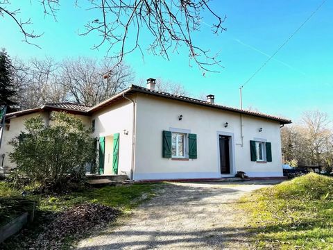 Summary In the L'Isle en Dodon secter, in a quiet, wooded environment with no immediate neighbours sits this former, south east facing Gascon farmhouse with unobstructed views and in very good condition thanks to major works over the past 25 years: E...