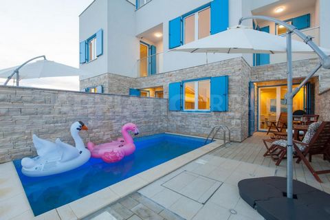 Villa with pool near Zadar for sale (newly built) These newly built Villas are located right by the sea, promenade and near the sandy beach which is ideal for families with small children. All Villas are superbly equipped with everything you need for...