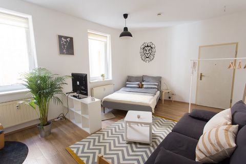 - space for 3P. (Kingsize Bed + Sleeper sofa) - Netflix and Amazon Video Streaming included - fully equipped kitchen with coffee, tee, oil and all you need to prepare tasty meals :) - bright bathroom with shower cabin and fluffy towels - 10min walkin...