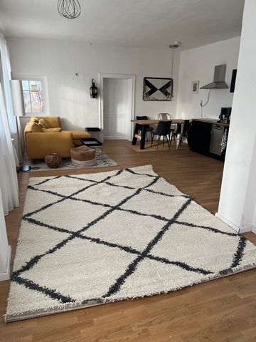 This well-equipped flat is located in a historic railway station building from 1914 in Lubolz. Lubolz is a suburb of Lübben in the Spreewald biosphere reserve. Lübben is 5 km away and can be reached easily by train, bike or car. The flat has 2 bedroo...