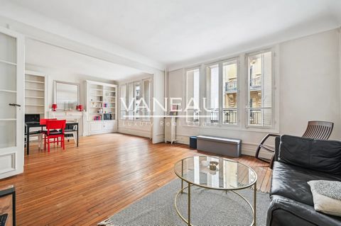 EXCLUSIVE PARIS VI - NOTRE DAME DES CHAMPS In the immediate vicinity of the Jardin du Luxembourg, in a guarded art Deco building, 80.16m² Loi Carrez apartment accessible by elevator, with the cachet of the old preserved, offering beautiful volumes. I...