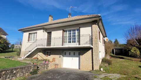 Bright and neat, this house located in a quiet and residential area enjoys an unobstructed view of the Limousin countryside. The house of 81.80 m2 has an entrance, a living room of 20.5 m2, a separate kitchen, a new bathroom with Italian shower, thre...