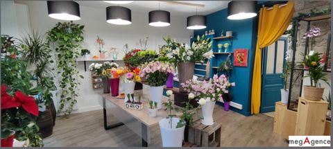 A Saint Brice en Coglès, superbe opportunité pour ce magasin de fleurs de 50 m² entièrement rénové en 2021 situé au cœur de cette petite ville dynamique sur un axe bénéficiant d'une belle visibilité avec flux piétons et une large zone de chalandise. ...
