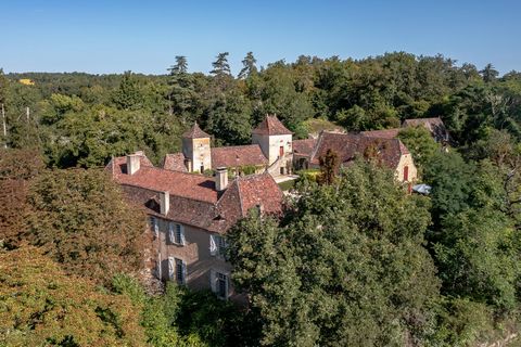 This 17th-18th Century property, in a rural setting in the Dordogne valley, has been carefully renovated with almost all the original elements preserved. The estate comprises an exceptional 