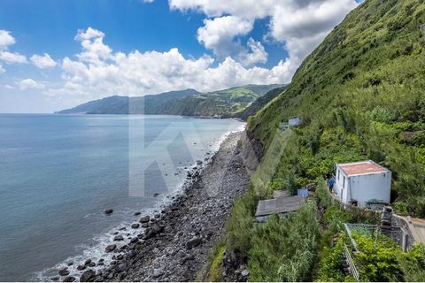 Land with 522m2, with a small construction, Pedestrian access, access to the sea, Povoação Ilha de São Miguel The municipality of Povoação is located on the island of São Miguel and is part of the ... Azores (NUT I, II and III), belonging to the east...