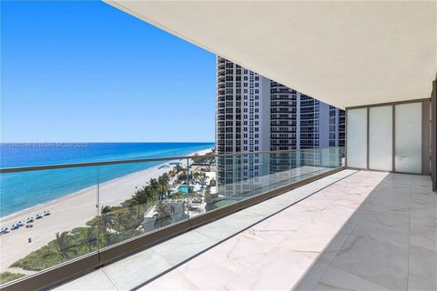 Nick Guisan Realty together with his local partner Mr. Sergio Casabé (Florida State Certified Agent), offer you this large and fabulous 4 bedroom + 4.5 bathroom apartment on 249 m2, with a sleek and modern design, located on the 8th floor of the Arma...