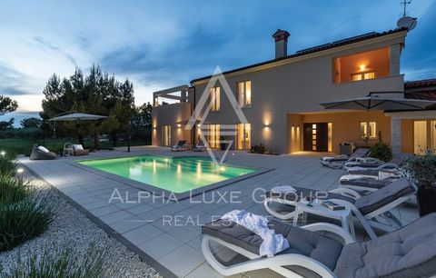 Luxurious Villa with Olive Grove in Vodnjan, Istria: A Blend of Elegance and Nature Discover the allure of Vodnjan, Istria, a region celebrated for its rich history, delightful climate, and the stunning blend of lush inland and the azure Adriatic coa...