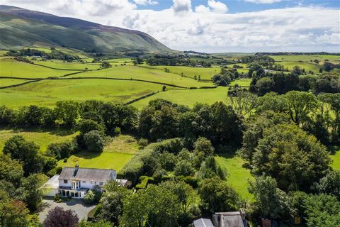 Position, position, position! Beckside Croft enjoys an enviable south facing position, sitting in generous and private gardens and grounds of circa 3.5 acres (in total) with views of neighbouring Black Combe. Tucked away at the edge of the village it...