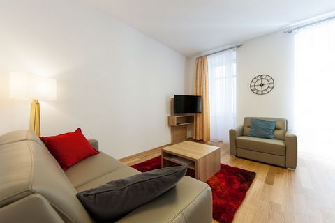 Enjoy your stay in Vienna in this spacious and comfortable flat for up to 5 people. The flat has two bedrooms, a living room with sofa bed and a fully equipped kitchen. The bedroom is furnished with a deluxe box-spring bed for two people. The living ...