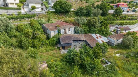 Description Small farm with house for restoration, with mill and agricultural land • Rustic villa with ground floor and floor • 372m² gross construction area •Barn • Total land area of 9984m² •Mill • Excellent sun exposure (south) • Located 10min fro...