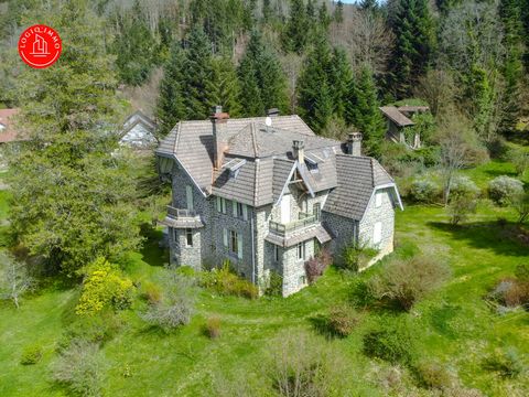 Découvrez cette bastide d'exception ! Nichée au cœur d'un paysage à couper le souffle, cette bastide de 400 m2, répartie sur deux niveaux, vous plonge dans un cadre enchanteur. Composée de 18 pièces élégantes, elle offre des espaces généreux où chaqu...