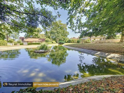 Neyret immobilier VERNAISON vous présente en exclusivité, sur les hauteurs de la commune à quelques mètres de CHARLY, dans un lotissement boisé au calme , cette maison soignée de 165 m2 habitable qui vous séduira par son charme certain. Elle a été co...