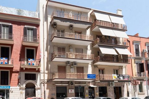 PUGLIA - BARLETTA - FERDINANDO I OF ARAGON STREET 81 sqm apartment located in a very central position in Barletta, on the fourth and top floor of a building without a lift. The property consists of two large bedrooms, a bright living/dining room, kit...