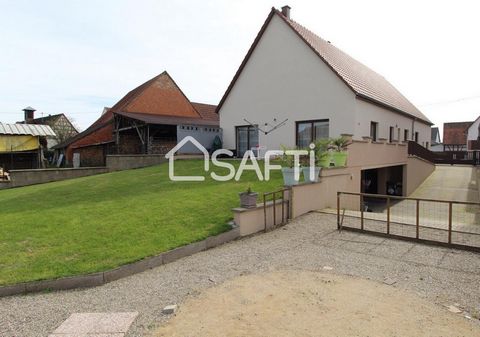 Située à Rountzenheim, cette belle et grande propriété offre un cadre paisible et résidentiel, idéal pour les familles. La commune, proche de Strasbourg, bénéficie d'un environnement calme et verdoyant, tout en étant dotée de commerces locaux, écoles...