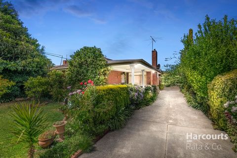 Nestled in the heart of Epping, 24 Lloyd Avenue presents a wonderful opportunity for both savvy investors and growing families alike. This delightful three-bedroom house, spanning a generous 812 sqm block(approx.), offers a blend of comfort, convenie...