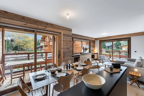 MEGEVE - Mont d'Arbois 4-kamer appartement van 90m² gelegen op 5 minuten lopen van Mont d’Arbois en het begin van de pistes. Dicht bij een halte voor de pendeldienst naar het centrum van Megève. Het appartement is geschikt voor 6 personen met 2 slaap...