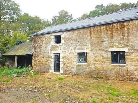 À Saint-Jean-Brévelay (56660), cette maison mitoyenne de plus de 60 m² au sol, hors d’eau, hors d’air, offre un potentiel d’aménagement de plus de 90 m² habitables, le tout sur un terrain spacieux de 635 m². Idéale pour les acquéreurs désireux de faç...