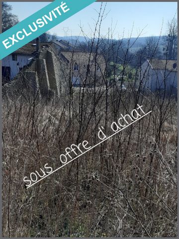 *** SOUS OFFRE *** Situé sur la commune de Xirocourt, à 6 kms de la voie rapide NANCY/ÉPINAL, je vous propose ce terrain constructible dans sa totalité (1020 m2). Cette parcelle possède une façade d'un peu plus de 16 m sur une soixantaine de mètres d...