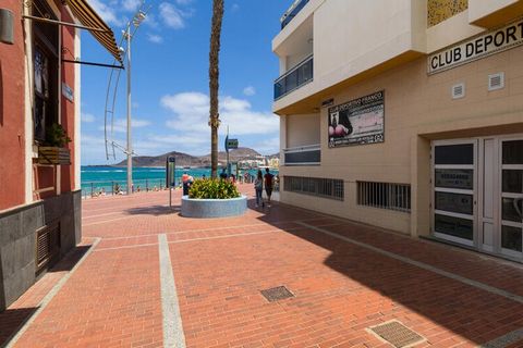 Deze charmante accommodatie aan het strand van Las Canteras is het ideale toevluchtsoord aan zee voor koppels die op zoek zijn naar een ontspannen uitje. Met een modern design en een gastvrije sfeer biedt het de ideale setting voor een rustig en comf...