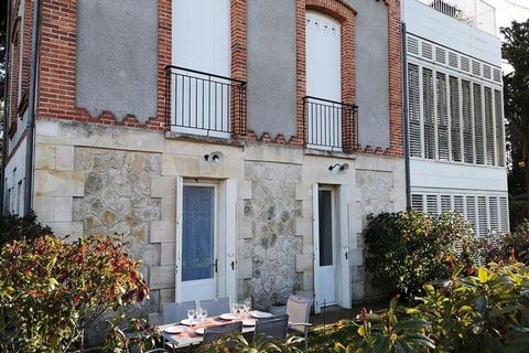 Arcachon ciudad de invierno t3 - terraza A tiro de piedra del famoso Parc Mauresque, agradable T3 de lujo de 74 m2 para 6 personas en el nivel del jardín de Villa le Pin con terraza y jardín. Consta de amplio salón con cocina semiabierta totalmente e...