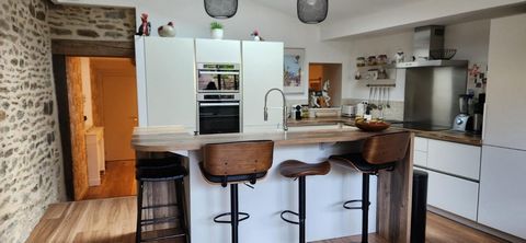 A VENDRE MAISON DE CARACTERE
