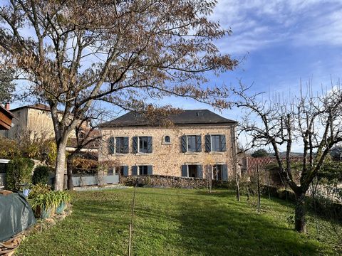 Maison de maître Hyper-Centre avec jardin dominant