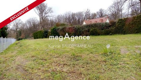 Terrain constructible de 800 m2 dans un cadre paisible à la campagne