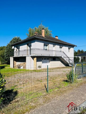 Exclusivity Devoille Gaëlle presents this detached house for sale in Magny-Vernois Located in a quiet and pleasant area, this family house offers a living area of approximately 103 m2 on an enclosed and wooded plot of 1,374 m2. Description of the pro...