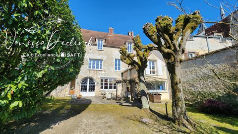 DOURDAN HYPER CENTRE - BATISSE D'EXCEPTION
