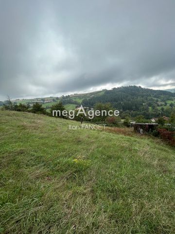 TERRAIN DE 946m2 - Constructible - Exposition Sud Est - Saint Galmier