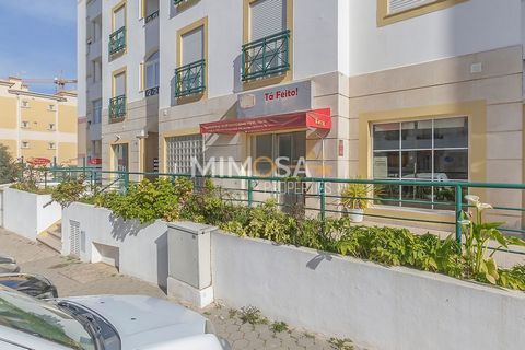 Com décadas de atividade e forte reconhecimento local, o restaurante Tá Feito é uma verdadeira referência em Lagos. Conhecido pelas suas refeições Tipicamente Portuguesas , conquistou uma clientela fiel, que valoriza o sabor autêntico, o ambiente aco...