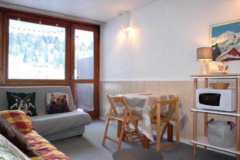 The residence Le France is situated in Plagne Centre (walking with skis on is possible) and is the ideal location for the childcare centre, the ski schools and the centre, it also offers direct access to the shops via an indoor gallery. Available in ...