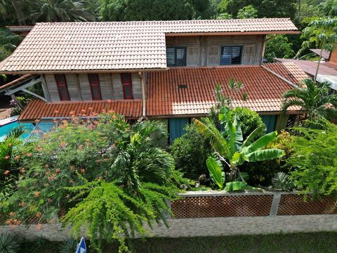 Dpt Guyane (973), à vendre REMIRE MONTJOLY maison P7 de 182 m² - Terrain de 814 m²